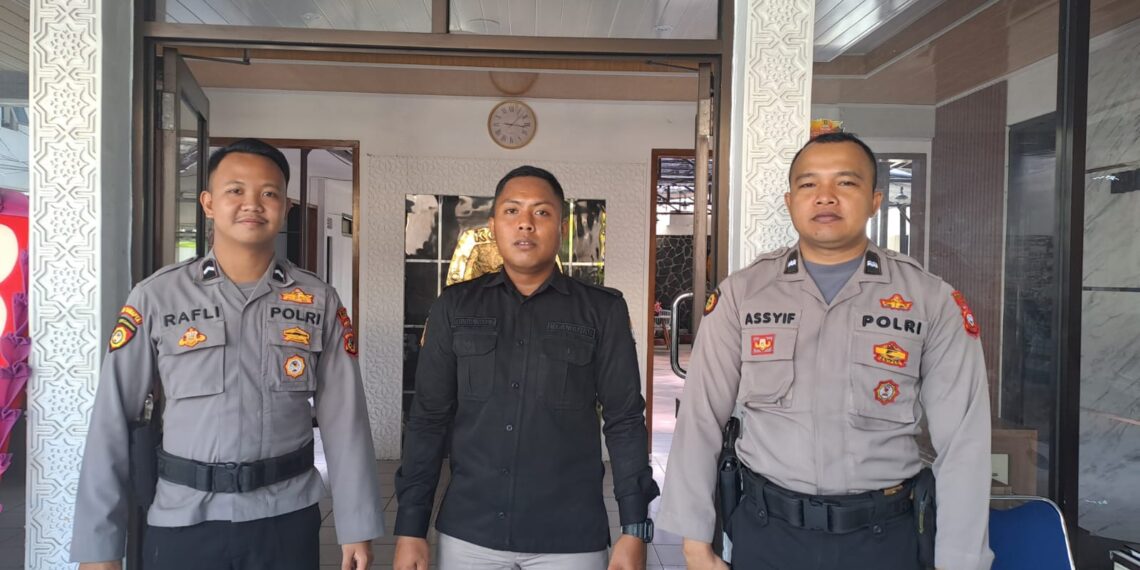 Polsek Citamiang Ploting Personil Amankan Gudang Logistik KPU Kota Sukabumi 24 Jam.