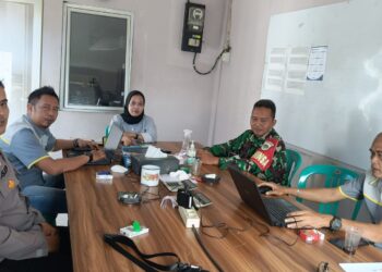 Dekati warga Babinkamtibmas bersinergi dengan Babinsa Sambangi Warga dan Berikan Imbauan Kamtibmas
