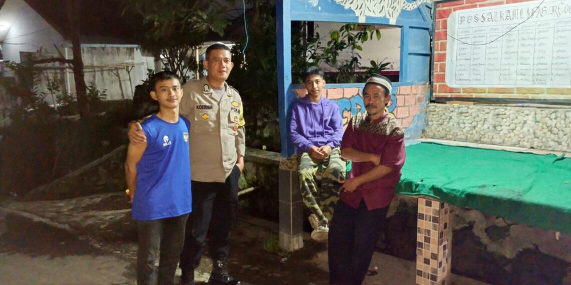 Patroli Dialogis Secara Rutin Polsek Kadudampit Sampaikan Pesan Kamtibmas