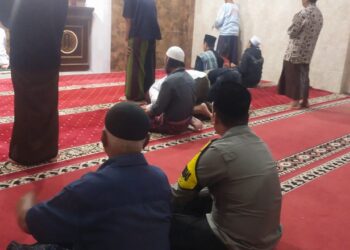 Laksanakan Shalat Subuh Berjamaah Bhabinkamtibmas Polsek Citamiang