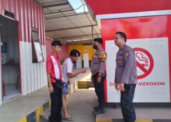 Polisi Polsek Sukalarang Giat Patroli Dialogis Antisipasi Gangguan Kamtibmas Di Pom mini