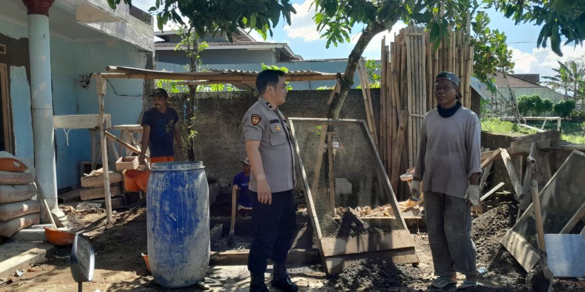 Lakukan Patroli Dialogis Anggota Samapta Polsek Warudoyong Ciptakan Rasa Aman