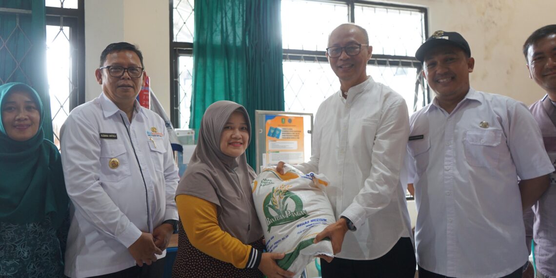 26.244 KPM di Kota Sukabumi Terima Bantuan Beras BKPN