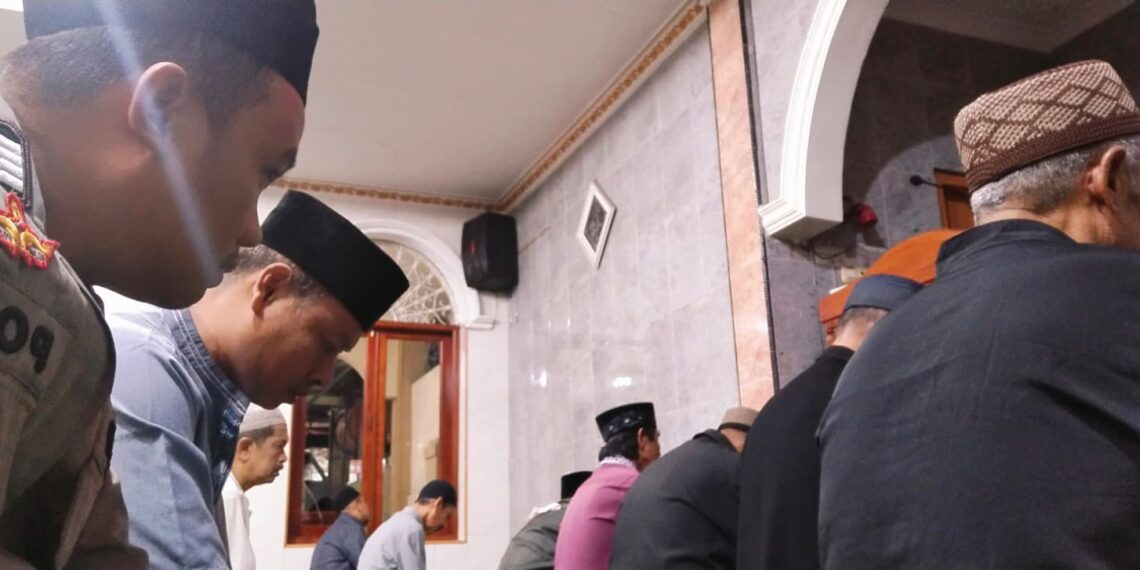 Gelar Shalat Subuh Berjamaah Bhabinkamtibmas Kelurahan Nanggeleng Polsek Citamiang