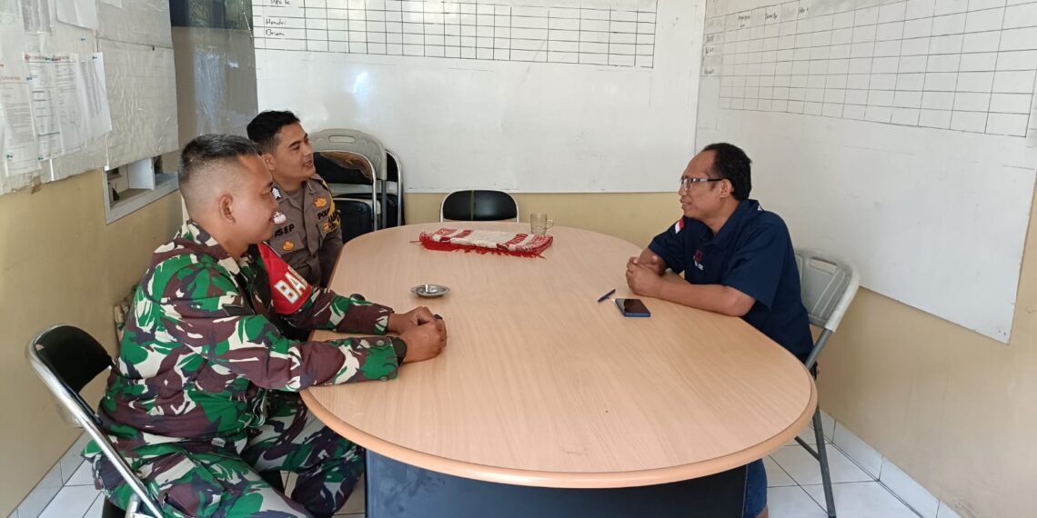 Dekati warga Babinkamtibmas bersinergi dengan Babinsa Sambangi Warga dan Berikan Imbauan Kamtibmas