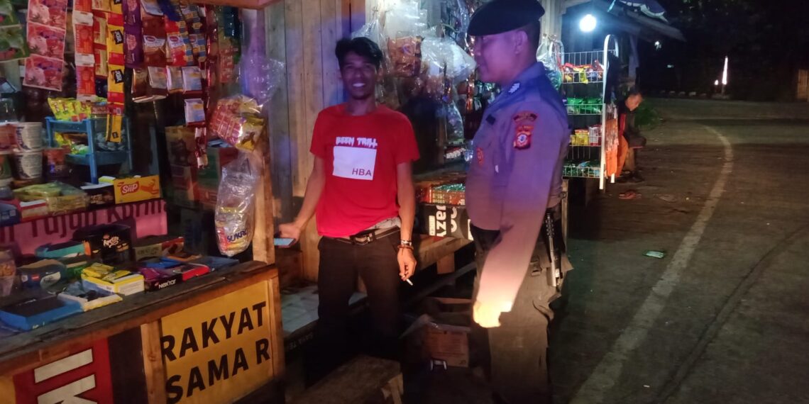 Polsek Cibeureum pertajam Patroli malam hari Cegah Gangguan Kamtibmas