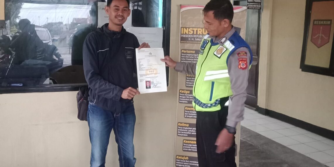 Pelayanan Kepolisian Polsek Sukalarang Berikan Pelayanan Perpanjangan SKCK
