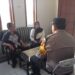 Kapolsek Sukalarang Beserta Anggota Laksanakan Sambang Dan Silaturahmi di Kantor Desa Cimangkok