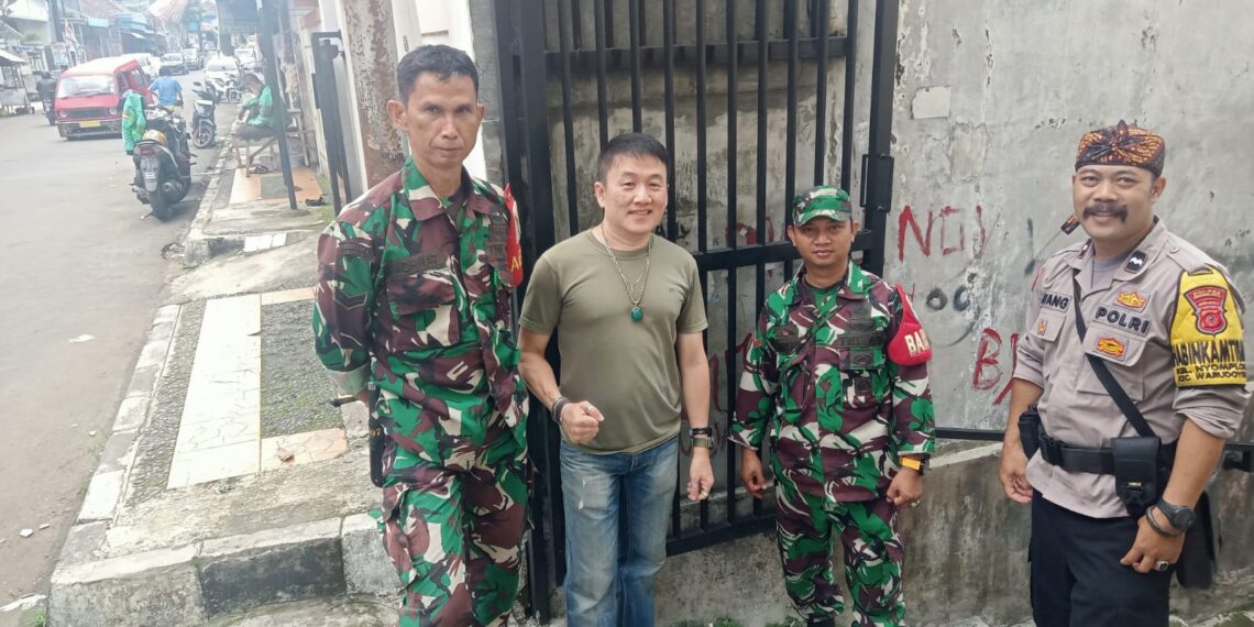 Datangi Warga Langsung, Babinkamtibmas Berikan Himbauan Gukamtibmas
