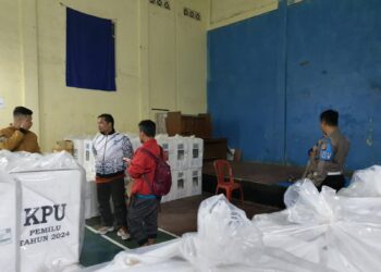 Personil polsek Kadudampit cek dan kontrol gudang logistik pemilu 2024