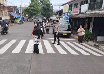 Giat Atur Lalu Lintas Pagi Hari Polsek Citamiang Sebagai Bentuk Pelayanan Kepada Masyarakat