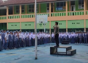 Polsek Sukaraja Laksanakan Pembinaan dan Sosialisasi pada Siswa Siswi SMAN 1 Sukaraja
