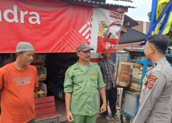 Guna menciptakan keamanan dan kondusif, Polsek Citamiang Patroli Dialogis dan Sambangi Warga