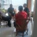 Bhabinkamtibmas Bersinergi dengan Babinsa Sambangi Warga untuk Tingkatkan Harkamtibmas