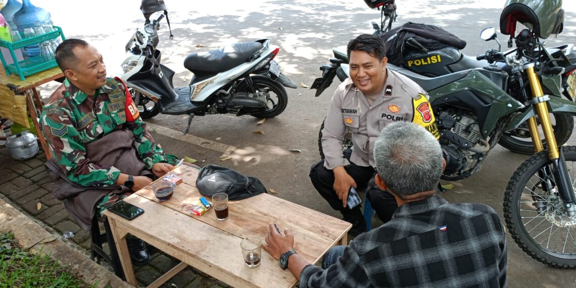 Sambangi Warga Polisi di Kota Sukabumi Sampaikan Imbauan Kamtibmas