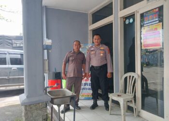 Unit Samapta Polsek Cisaat Sambangi Satpam di Perkantoran Sampaikan Pesan Kamtibmas