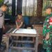 Bhabinkamtibmas Polsek Cireunghas Polres Sukabumi Kota Bersama Babinsa Sambangi Warga Sampaikan Pesan Kamtibmas