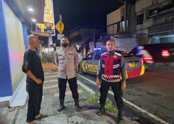 Bhabinkamtibmas Polsek Cikole Laksanakan Sambang Diwilayah Binaanya