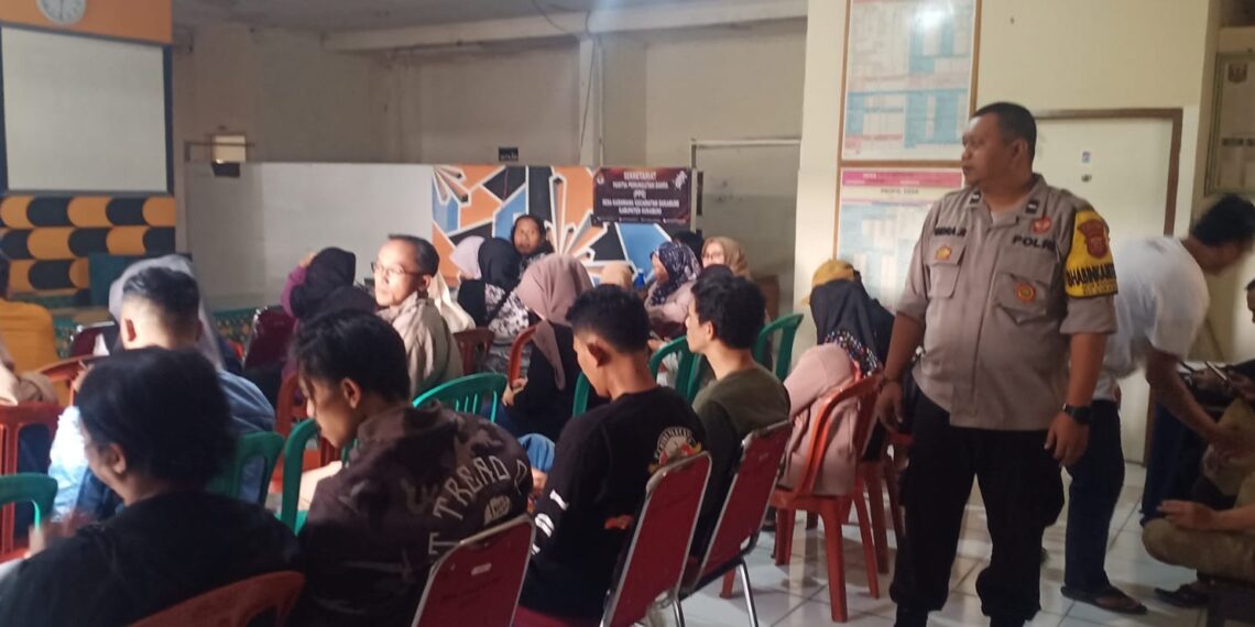 Bhabinkamtibmas Polsek Sukabumi Kontrol Persiapan Kpps