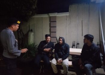 Berikan Rasa Aman Warga, Polsek Gunungpuyuh Patroli Pemukiman Penduduk