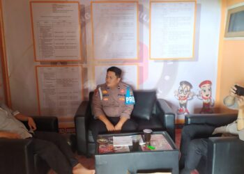 Antisipasi gukamtibmas Bhabinkamtibmas Polsek Kadudampit Sambang warga