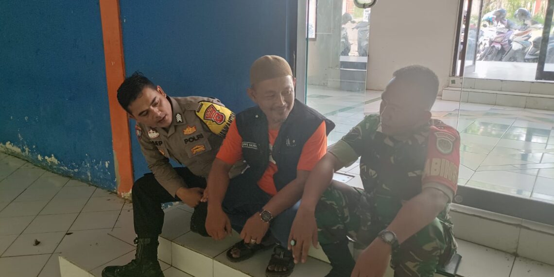 Dekati warga Babinkamtibmas bersinergi dengan Babinsa Sambangi Warga dan Berikan Imbauan Kamtibmas