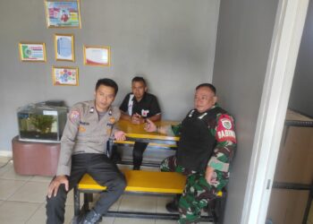 Senergitas Tni-Polri Bhabinkamtibmas Lebih Dekat Dengan Warga Binaan Pada Giat Sambang