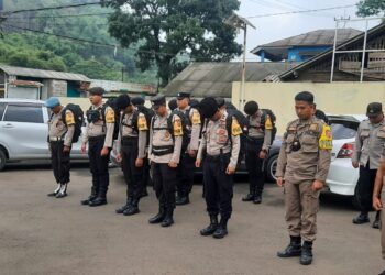 Polsek Cireunghas Polres Sukabumi Kota Gelar Apel Kesiapan Pengamanan Dan Pengawalan Pendistribusian Logistik Pemilu Dari Gudang PPS Desa Ke TPS TPS Se-Kecamatan Cireunghas