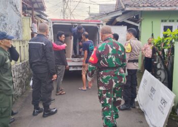 Polsek Cikole Laksanakan Pengawalan Distribusi Kotak Suara