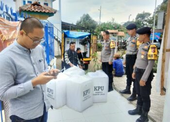 Bhabinkamtibmas Polsek Sukabumi Kontrol Pergeseran Kotak Suara
