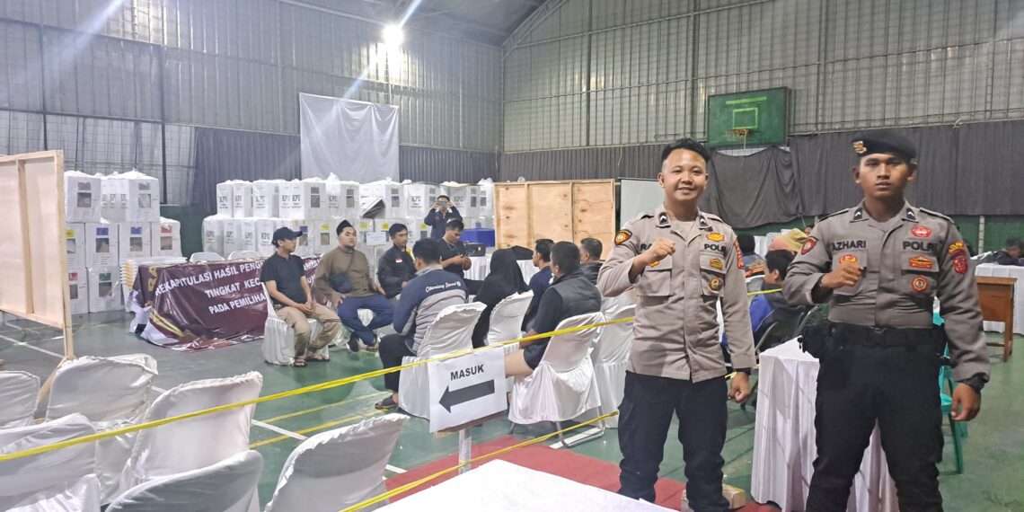 Pengamanan Gudang logistik di Sekretariat GOR UNLIP di PPK Kecamatan Citamiang Kota Sukabumi