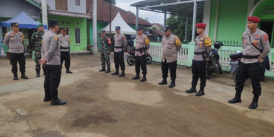 Polsek Kebonpedes Apel Pengamanan PPK Gudang Penyimpanan Hasil Pemilihan Pemilu 2024