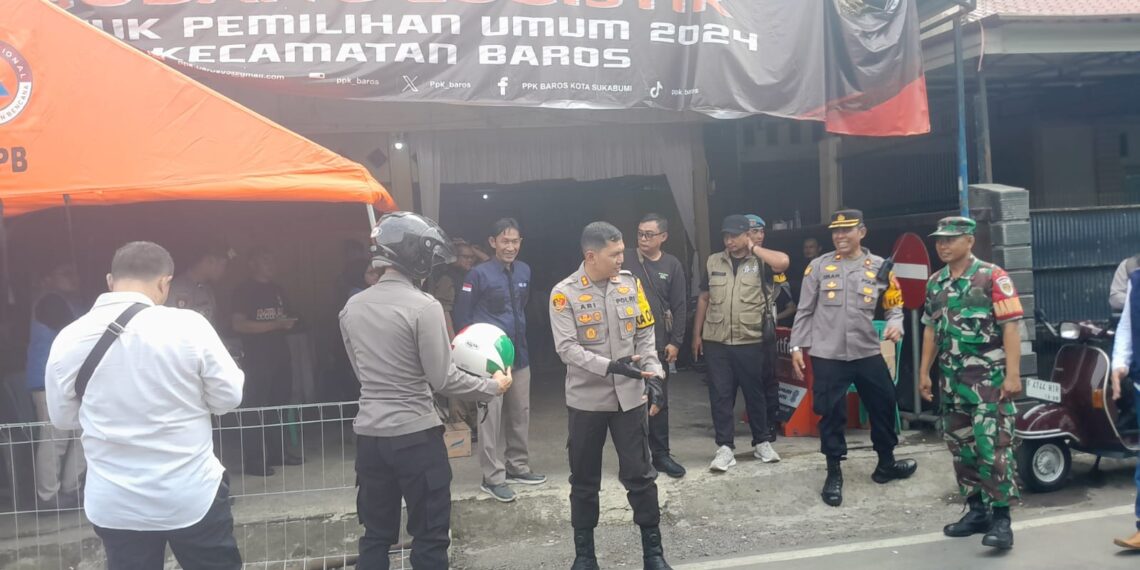 Kapolres Sukabumi Kota Pastikan Kesiap Siagaan Personil Pengamanan Gudang Logistik Pemilu 2024 PPK Kecamatan Baros Kota Sukabumi