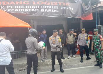 Kapolres Sukabumi Kota Pastikan Kesiap Siagaan Personil Pengamanan Gudang Logistik Pemilu 2024 PPK Kecamatan Baros Kota Sukabumi