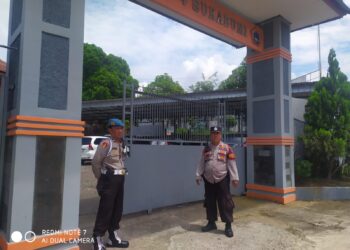 Antisipasi Bubaran Anak Sekolah, Bhabinkamtibmas Polsek Lembursitu Lakukan Sambang dan Patroli