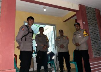 Personil Polsek Kadudampit Laksanakan Pengamanan Rapat Pleno Terbuka di PPK Kadudampit