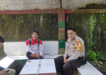 Unit Patroli Polsek Kebonpedes Dialogis Sampaikan Himbauan Cegah Curanmor
