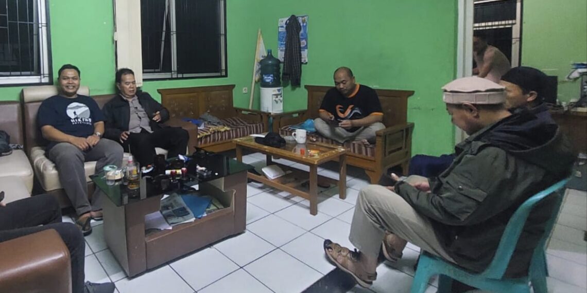 Ciptakan Situasi Kamtibmas yang Aman dan Kondusif, Polsek Sukaraja Jalin Silaturahmi dengan Tokoh Masyarakat