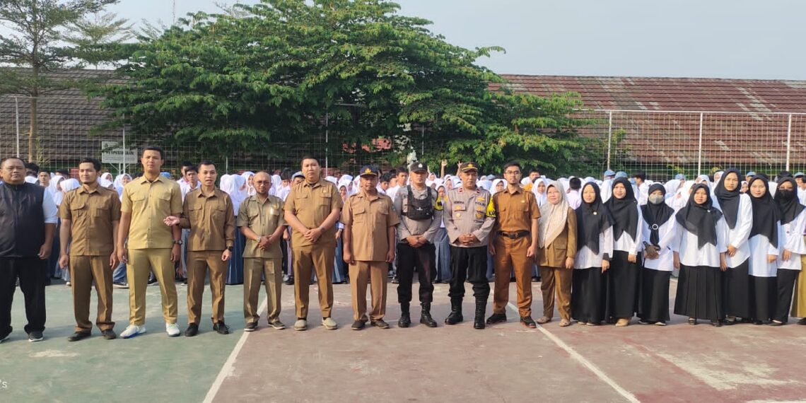 Tingkatkan Kesadaran Hukum Polsek Cireunghas Lakukan Penyuluhan ke Sekolah