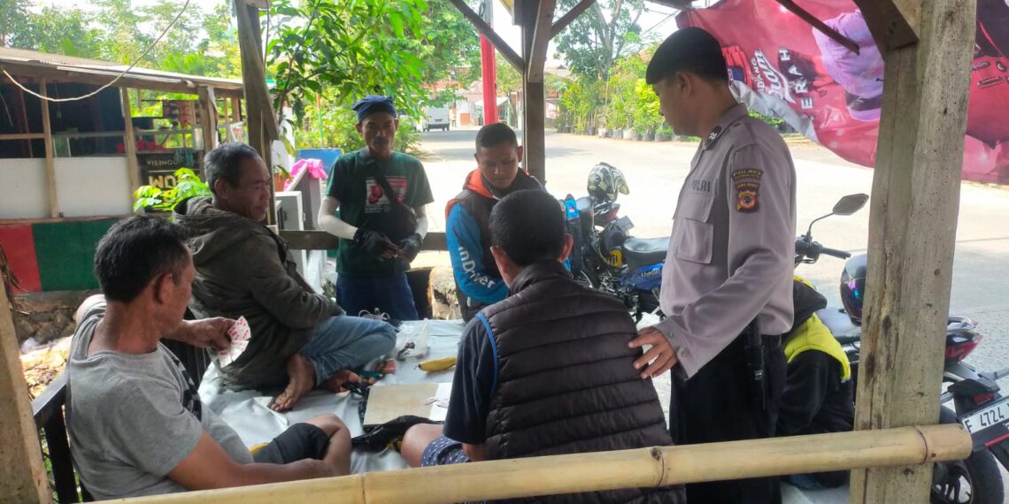 Ciptakan Rasa Aman, Anggota Samapta Polsek Cibeureum Laksanakan Patroli Dialogis di Siang Hari