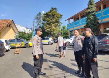 Guna Ciptakan Keamanan dan Kondusif, Polsek Citamiang Patroli Dialogis dan Sambangi Warga