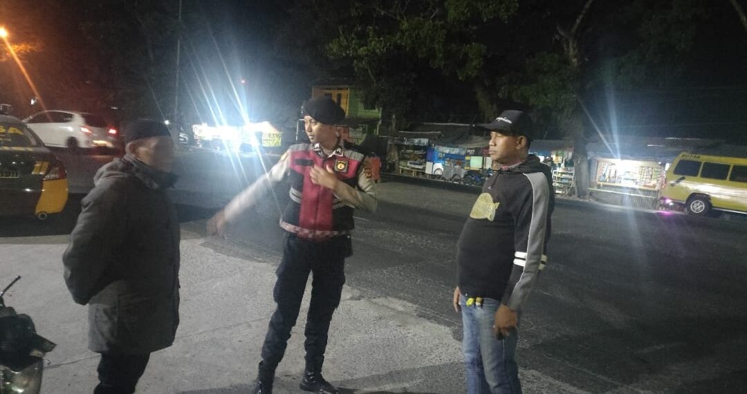 Unit Samapta Polsek Baros Laksanakan Giat Patroli Dialogis