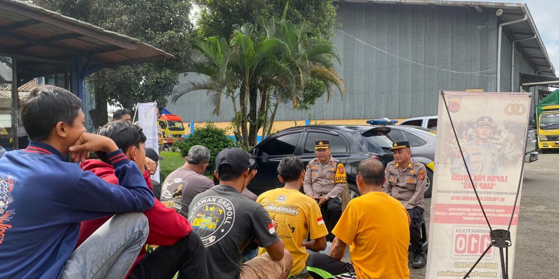 Polsek Sukaraja Jalin Silaturahmi dengan Warga di Kp Cimahpar