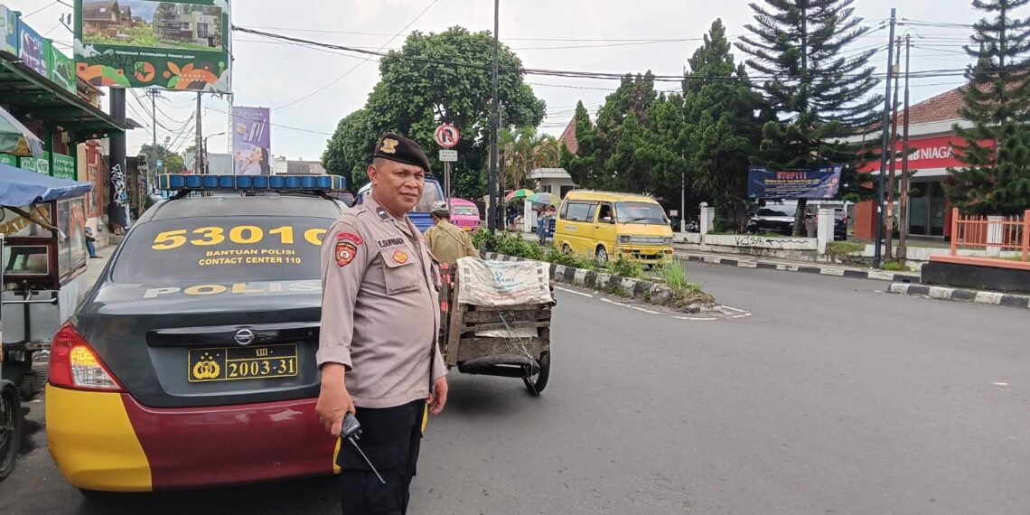 Unit Samapta Polsek Cikole Laksanakan Patroli Pantau Situasi Kamtibmas Di Wilayahnya