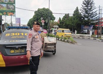 Unit Samapta Polsek Cikole Laksanakan Patroli Pantau Situasi Kamtibmas Di Wilayahnya