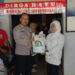 Pengamanan dan Monitoring Pembagian Bansos Beras Bhabinkamtibmas Polsek Cisaat