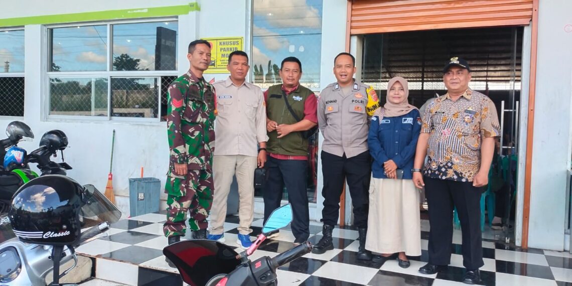 Sinergitas TNI-POLRI Bhabinkamtibmas bersama Babinsa    Sambang warga binaan.