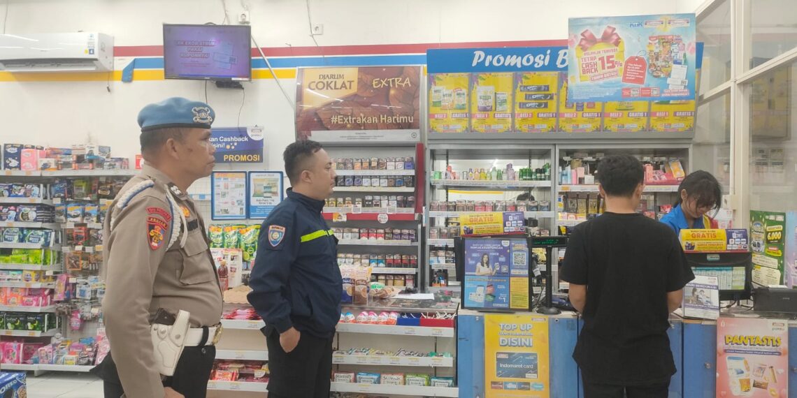 Ciptakan Situasi Kondusif, Bhabinkamtibmas Laksanakan Patroli Dialogis