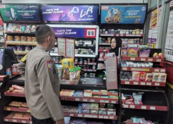Bhabinkamtibmas Polsek Baros Laksanakan Patroli Dialogis Demi Ciptakan Situasi Kondusif