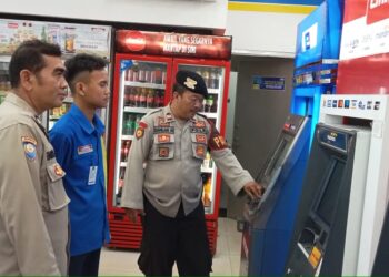Polsek Lembursitu Laksanakan Patroli Ke Mesin ATM Bank Sebagai Antisipasi Tindak Kejahatan